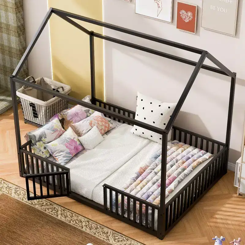 Whisen Elegant Design Metal Frame House Bed with Fence & Door