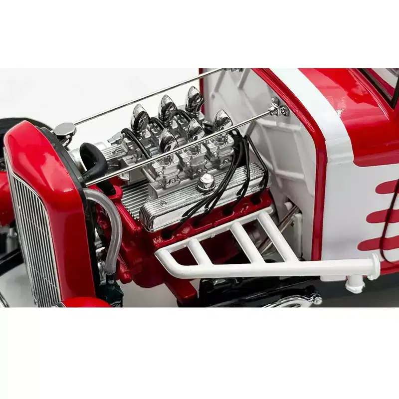 Nailhead Engine Replica from 1932 Ford 3 Window Coupe 'Peppermint Twist' 1/18 Model by ACME